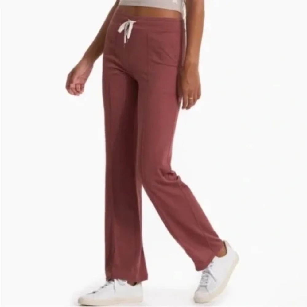 Vuori Halo Wide Leg Flare Pant size small dreamknit